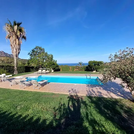 Luxury Maria - Piscina Privata Villa Marina di Gairo